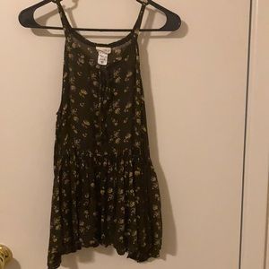 Size medium natural life top